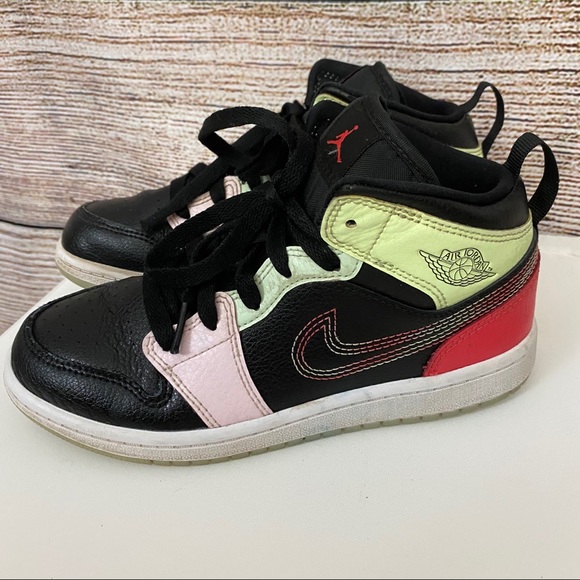 jordan aj 1 mid youth